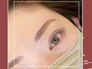 アイブロウ pour voursのマツエク・マツパデザイン