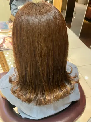 ミディアム なつな/ 透明感カラーのヘアスタイル