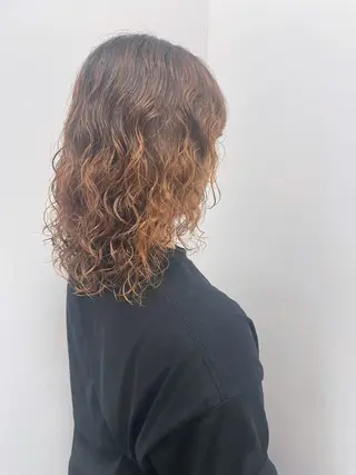 ミディアム パーマ 聖花/暖色カラー /縮毛矯正/透明感のヘアスタイル