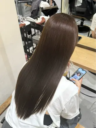 ロング 吉田 愛美のヘアスタイル