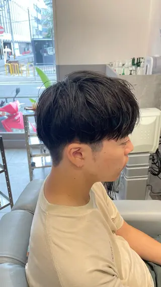 メンズ Noisyle 西本町店所属・メンズ特化美容師 ⭐️ヤマモトのヘアスタイル