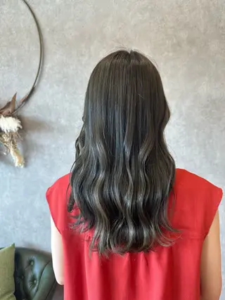 カラー sea by sion所属・山村 七那のヘアスタイル