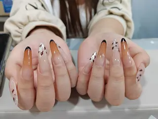 ネイル ネイルサロンキューティプティ所属・アワ ネイル池袋のネイルデザイン