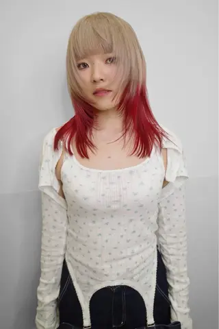 ミディアム カラー SALOWIN所属・ブリーチ🔑 ボブ✨レイヤーのヘアスタイル