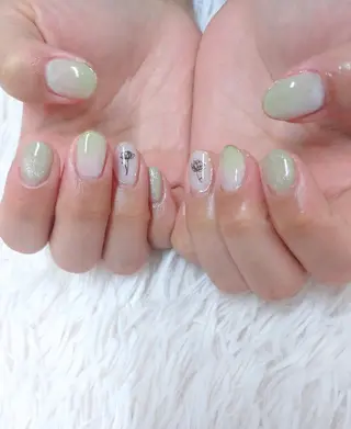 ネイル 會田 瑠衣のネイルデザイン