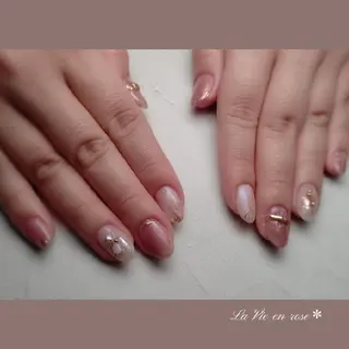 ネイル ラヴィアン ローズのネイルデザイン