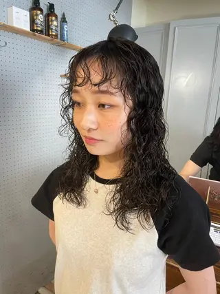 ミディアム パーマ 🤩噂のMr.髪ポジ ティブ®️yu🤩のヘアスタイル