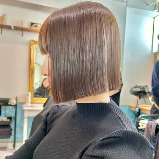 ミディアム カラー 髪質改善【縮毛矯正】 美髪ボブを量産する人のヘアスタイル