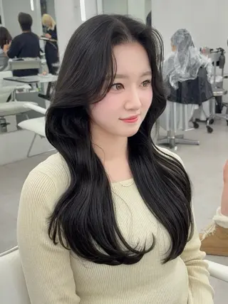 ロング カラー 韓国ヘア/レイヤー/ 顔まわり足立遥奈のヘアスタイル