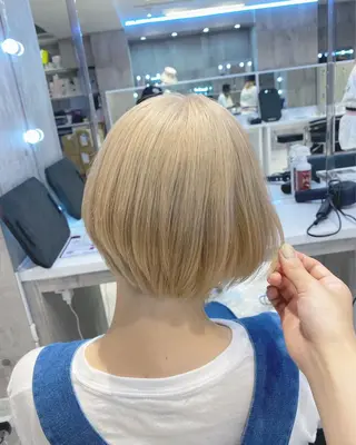 ショート カラー 韓国ヘア 🦋KIRA🦋のヘアスタイル