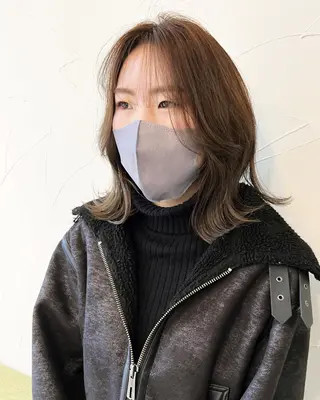 ミディアム カラー 樋野 亮のヘアスタイル