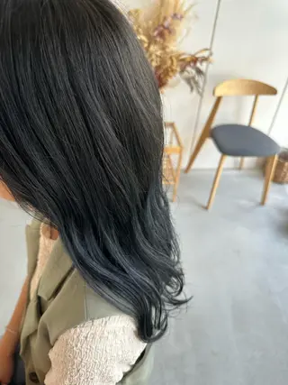 ミディアム 松本 莉央のヘアスタイル