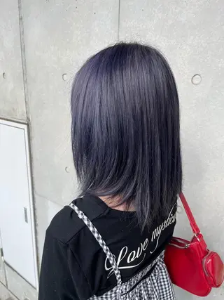 ショート カラー 荒井 海音のヘアスタイル
