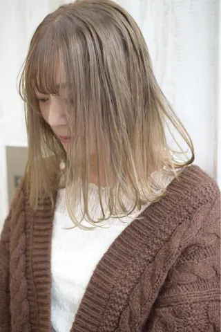 カラー ハイトーンカラー RYUのヘアスタイル