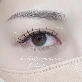 マツエク・マツパ alu所属・マキノ キョウカのヘアスタイル