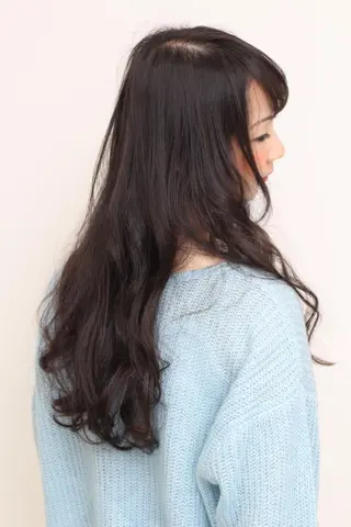 ロング パーマ 中林 由佳のヘアスタイル
