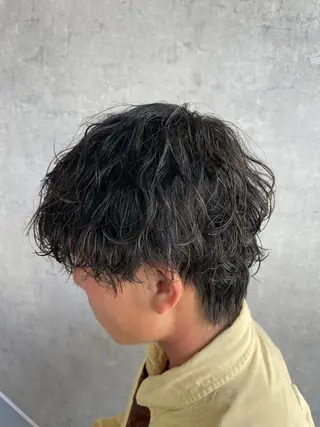 パーマ メンズ SALOWIN梅田茶屋町North店所属・岡田/メンズ特化/パ ーマ&ショートのプロのヘアスタイル