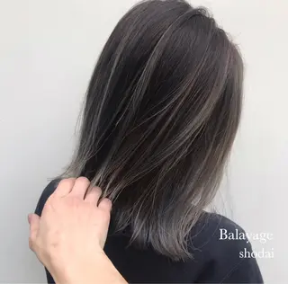 ミディアム カラー ヘアアレンジ ハイライト、レイヤー カット/西梅田/中西のヘアスタイル