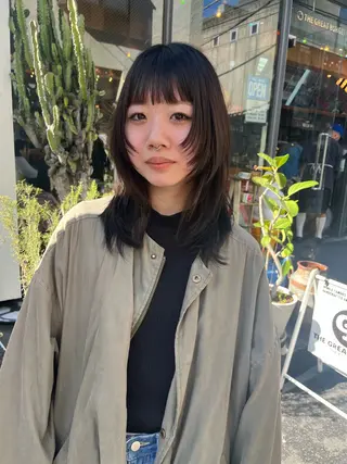 ミディアム レイヤーカット\ウル フ　chinatsuのヘアスタイル