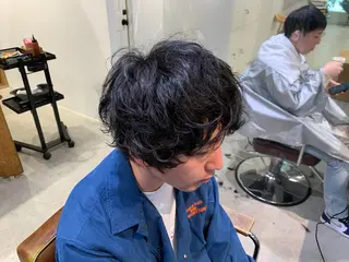 パーマ メンズ ツイストスパイラル 波巻き🩵片平和香奈のヘアスタイル