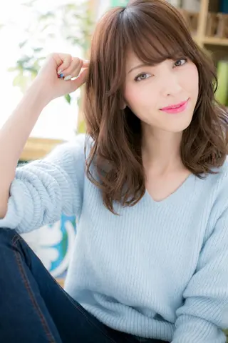 セミロング カラー パーマ 小顔カット得意🌟 岩渕麻由のヘアスタイル