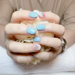 ネイル 綱島 佳恵のネイルデザイン