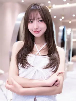 セミロング カラー ㊙️レイヤーカット 透明感カラーゆな㊙️のヘアスタイル