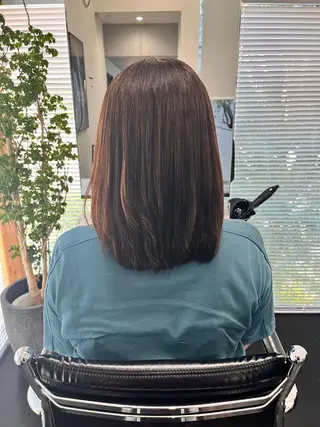 ミディアム 小木曽 芽生のヘアスタイル