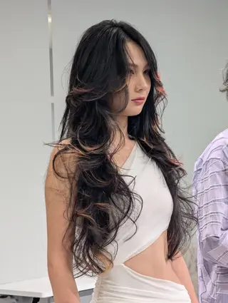 ロング ヘアーサロンSIGEKI所属・早坂 繁喜のヘアスタイル