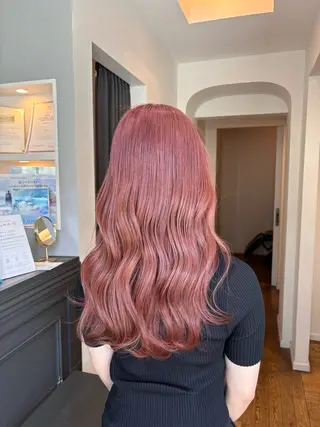 ロング カラー 栗林 茉那のヘアスタイル