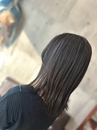 ミディアム カラー Style Tのヘアスタイル