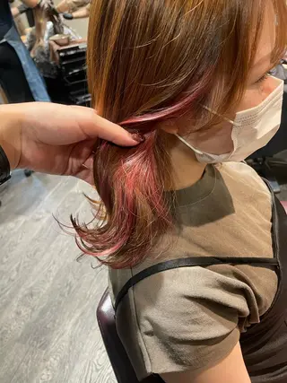 セミロング 🦄艶カラー×韓国 NANA💎🐬のヘアスタイル