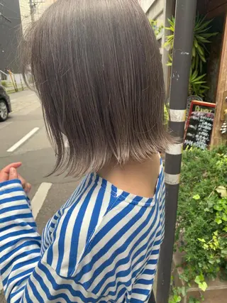 ミディアム ボブ/レイヤー/ ショートcovo代表のヘアスタイル