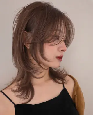 ミディアム カラー aya / カットカラーのヘアスタイル