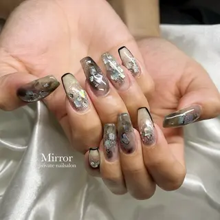 ネイル nailsalon Mirrorのネイルデザイン