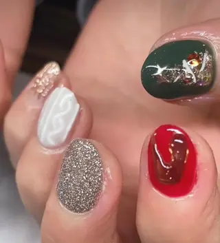 ネイル 𝐴𝑁𝑈𝐸 深爪育成専門サロンのネイルデザイン