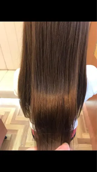 ロング 金沢 広美のヘアスタイル