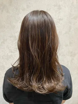 セミロング カラー ヘアアレンジ SHANTi 飯塚 ヘアセット/髪質改善のヘアスタイル