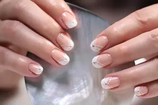 ネイル ママリンド　志村坂上店所属・しみ えんのネイルデザイン