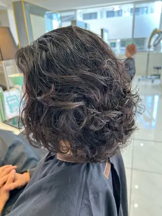 ミディアム パーマ 小田切 栄司のヘアスタイル