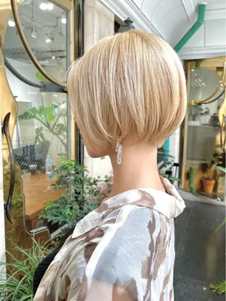 ショート カラー アオガミ （前髪顔周りカット）のヘアスタイル