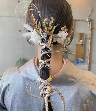 ロング カラー パーマ ヘアアレンジ メンズ キッズ ネイル マツエク・マツパ アイブロウ モリモト サナのヘアスタイル