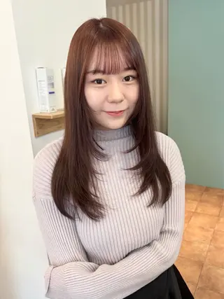 セミロング カラー 米中 杏里のヘアスタイル