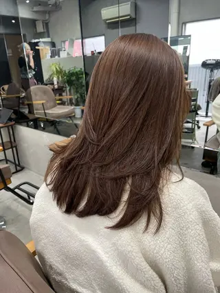 セミロング カラー AIRI layer cut hairのヘアスタイル