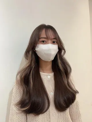 ロング 韓国ヘア レイヤーカットのヘアスタイル
