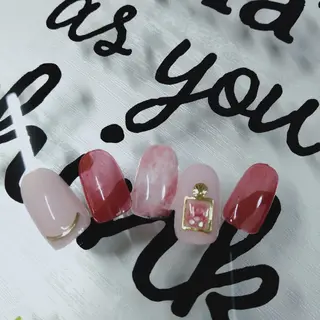 ネイル 爪工房ぱるっこ所属・川岡 香を里のネイルデザイン