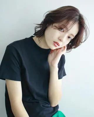 ショート カラー ヤマグチ リョウのヘアスタイル