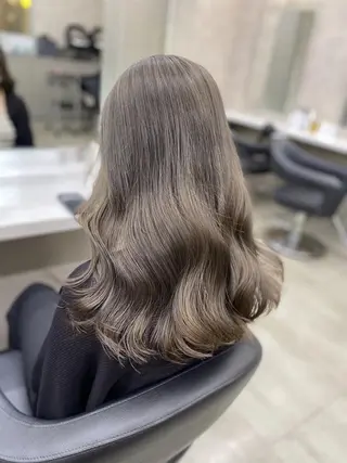 カラー 透明感ベージュ🧁 池袋LAND🤍のヘアスタイル
