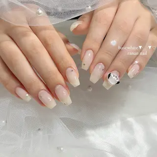 ネイル 𝓇𝒶𝓃𝒶𝓃 𝓃𝒶𝒾𝓁のネイルデザイン