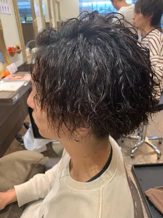 ミディアム パーマ メンズ IwAsh中山所属・✂︎中山ブリーチ・ パーマ✂︎露木智也のヘアスタイル